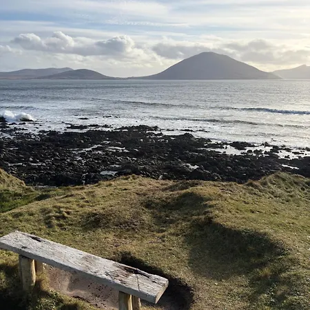 펜션 Maries House Doohoma Head Peaceful Luxury Coastal Retreat Sea Achill Views Wild Atlantic Way Erris Mayo Ireland Sleeps 10